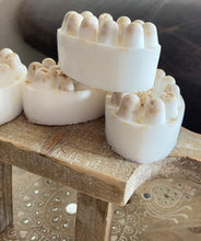 Oatmeal Milk & Honey Massage Soap Bar