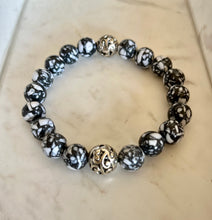 Howlite White 10mm stretch bracelet.