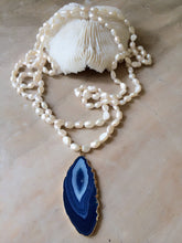 Freshwater Pearls and Agate Necklace.
